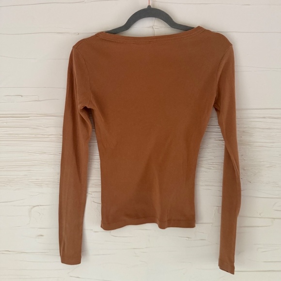 KOTN Brown Long Sleeve Tee - Picture 4 of 6